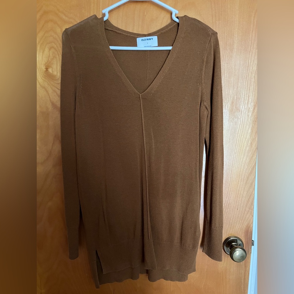 Old Navy Women's V-Neck Sweater in Rich Brown